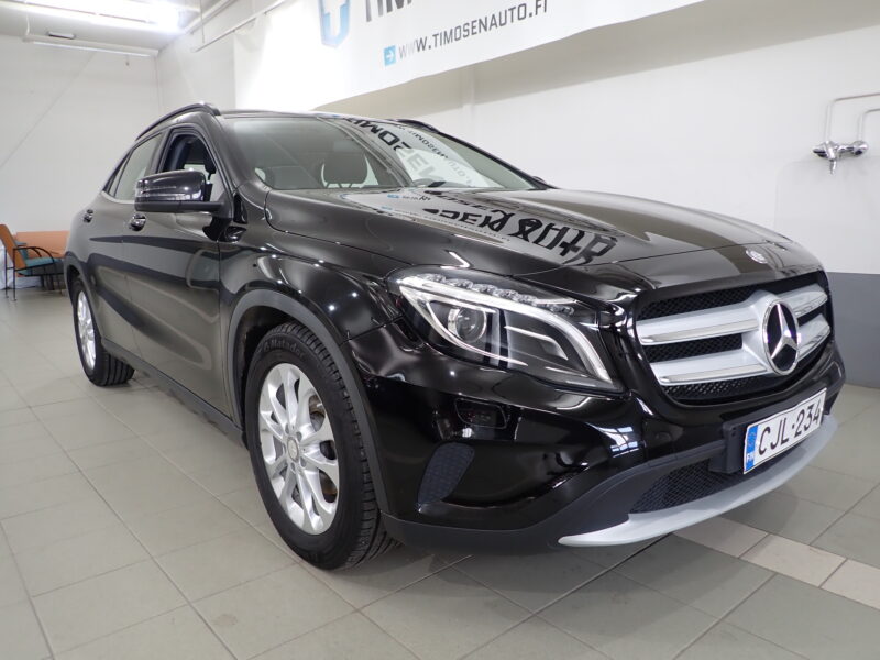 MERCEDES-BENZ GLA