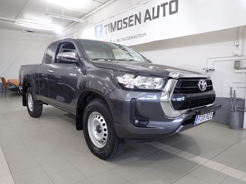 TOYOTA HILUX