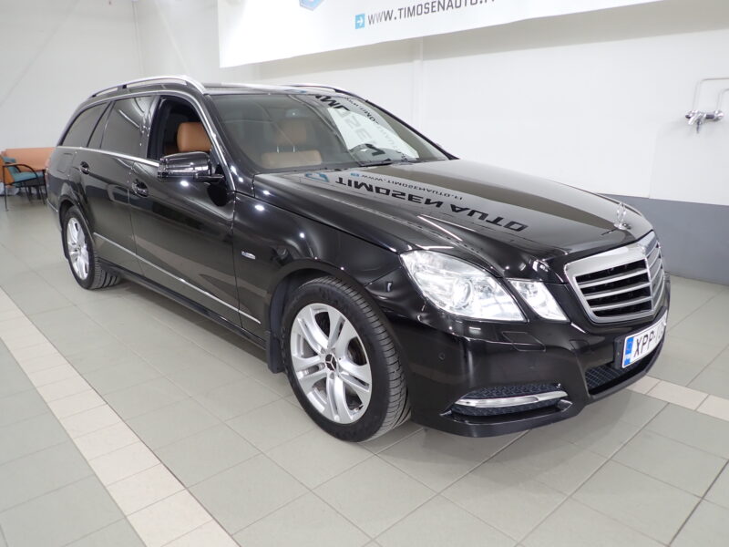 MERCEDES-BENZ E